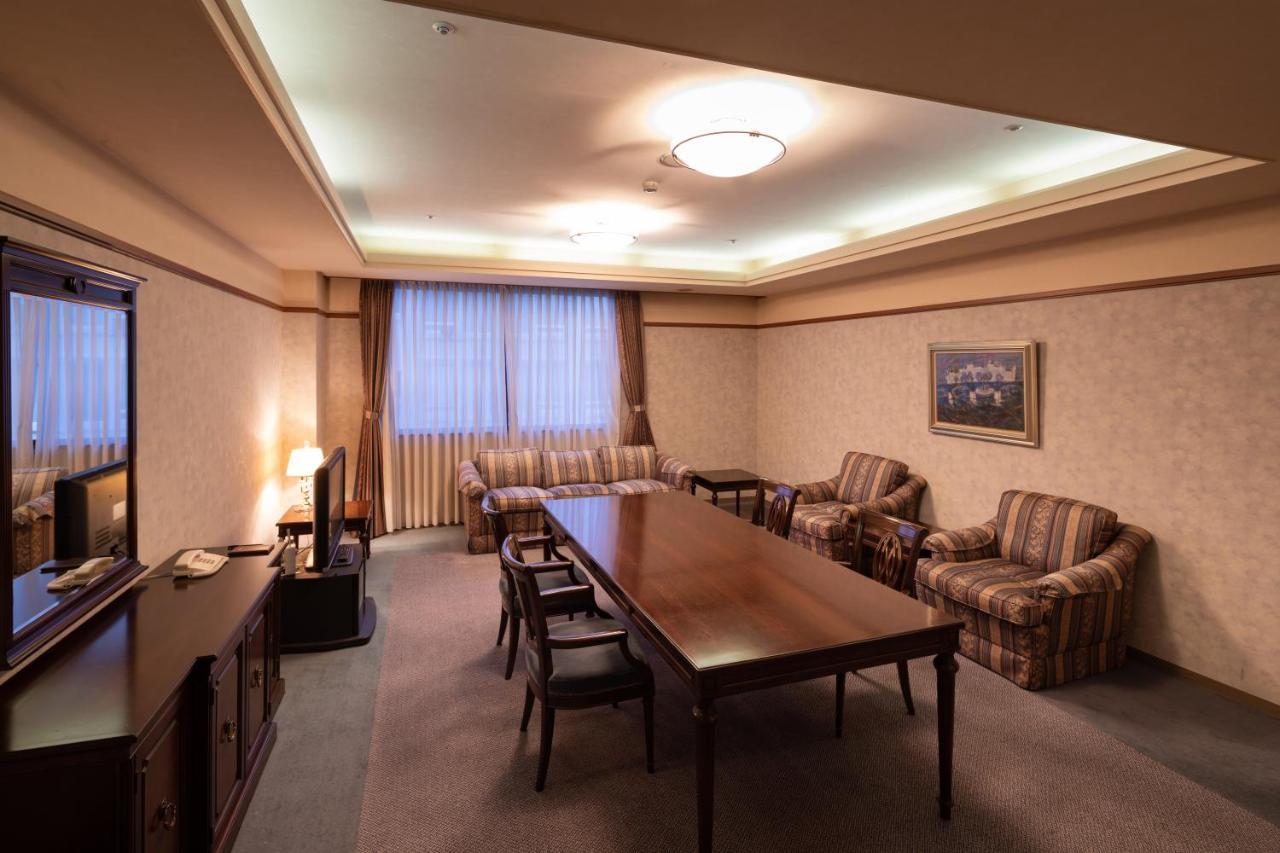 โฮเทล ดันโระกัง Hotel โคฟุ ภายนอก รูปภาพ