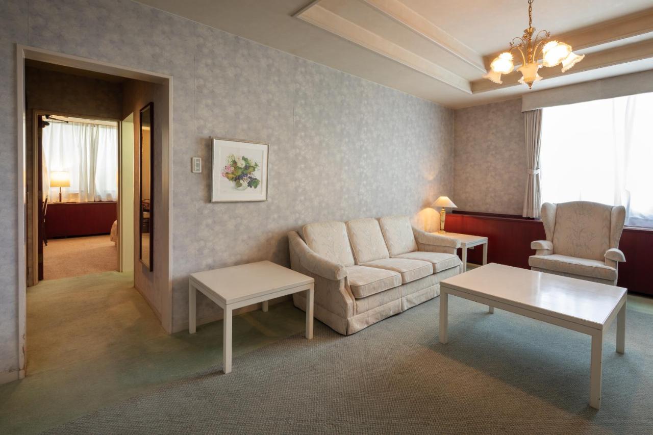 โฮเทล ดันโระกัง Hotel โคฟุ ภายนอก รูปภาพ