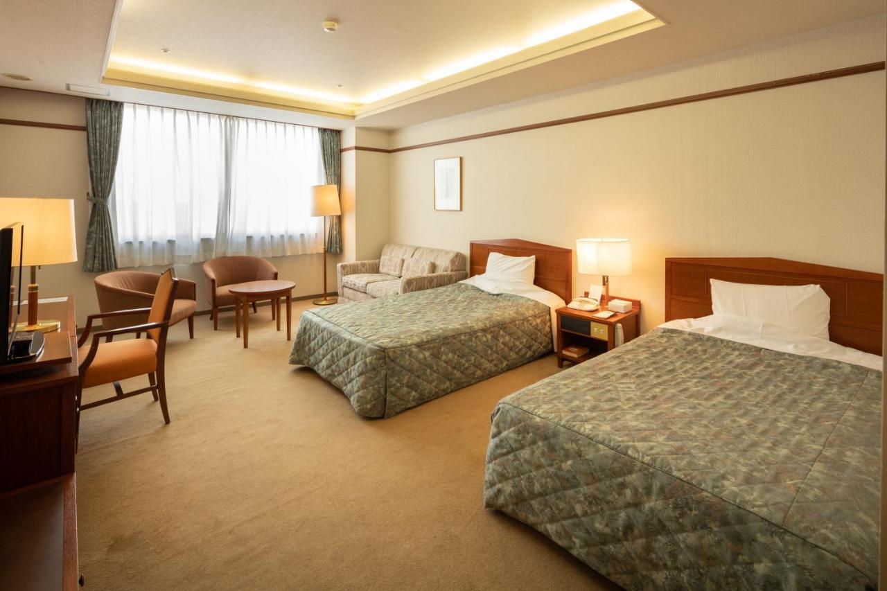 โฮเทล ดันโระกัง Hotel โคฟุ ภายนอก รูปภาพ
